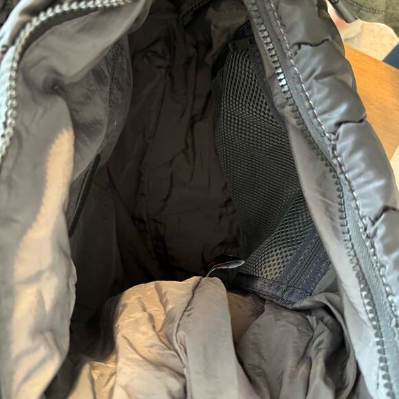 Urban Expressions | Tamsin Gray Quilted Puffer Tote Gym Bag - Picture 4 of 5